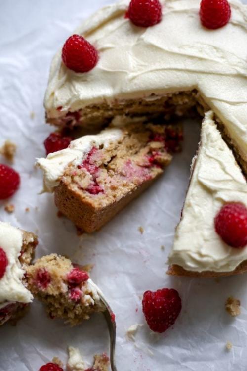 Light &amp; Moist Summer Raspberry Cake with Oat Flour